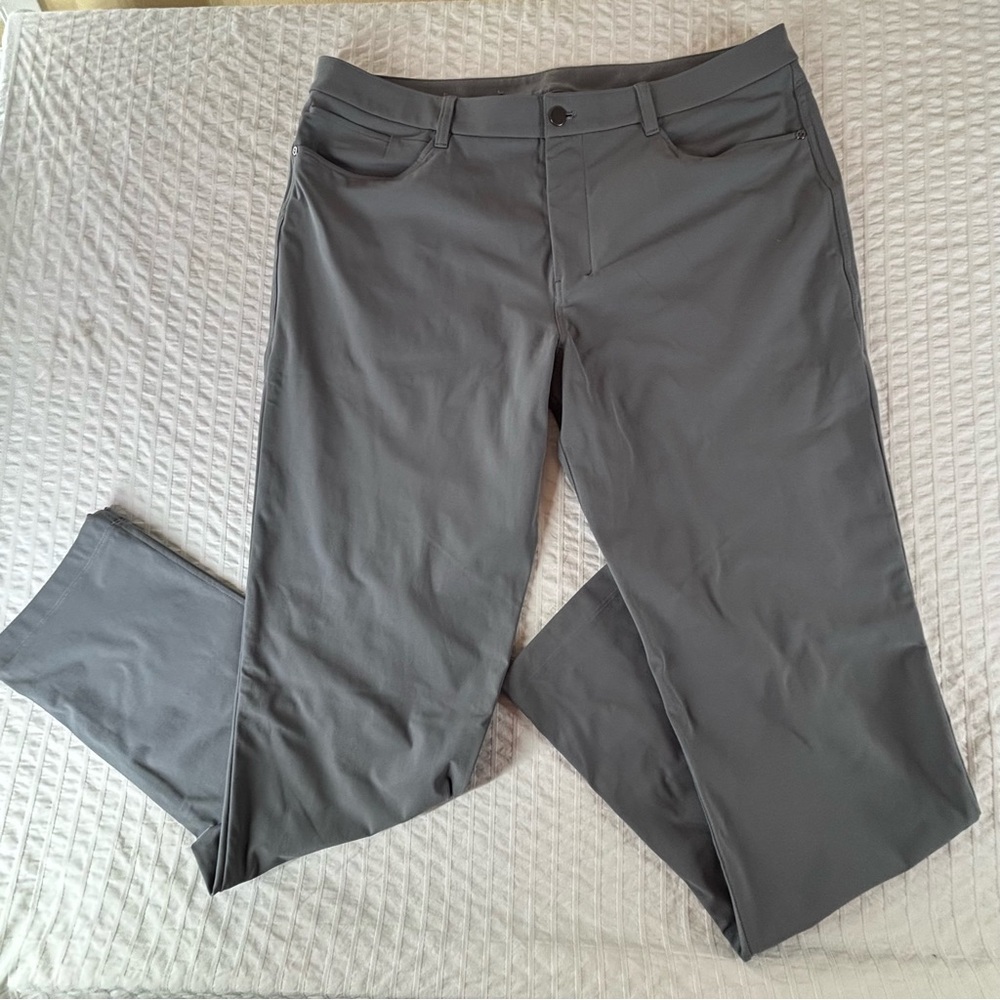 Lululemon men’s ABC Classic Fit 38 /35 Trouser wearpstream grey casual pant